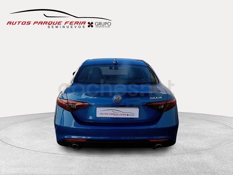 Usado Alfa Romeo Giulia Executive 190 CV (139 kW) 2020 Azul Berlina