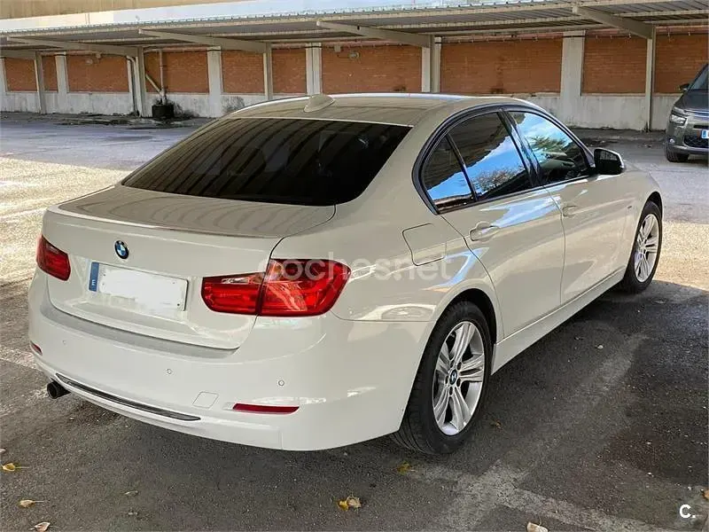 Usado BMW 318 143 CV (105 kW) 2015 Blanco Berlina