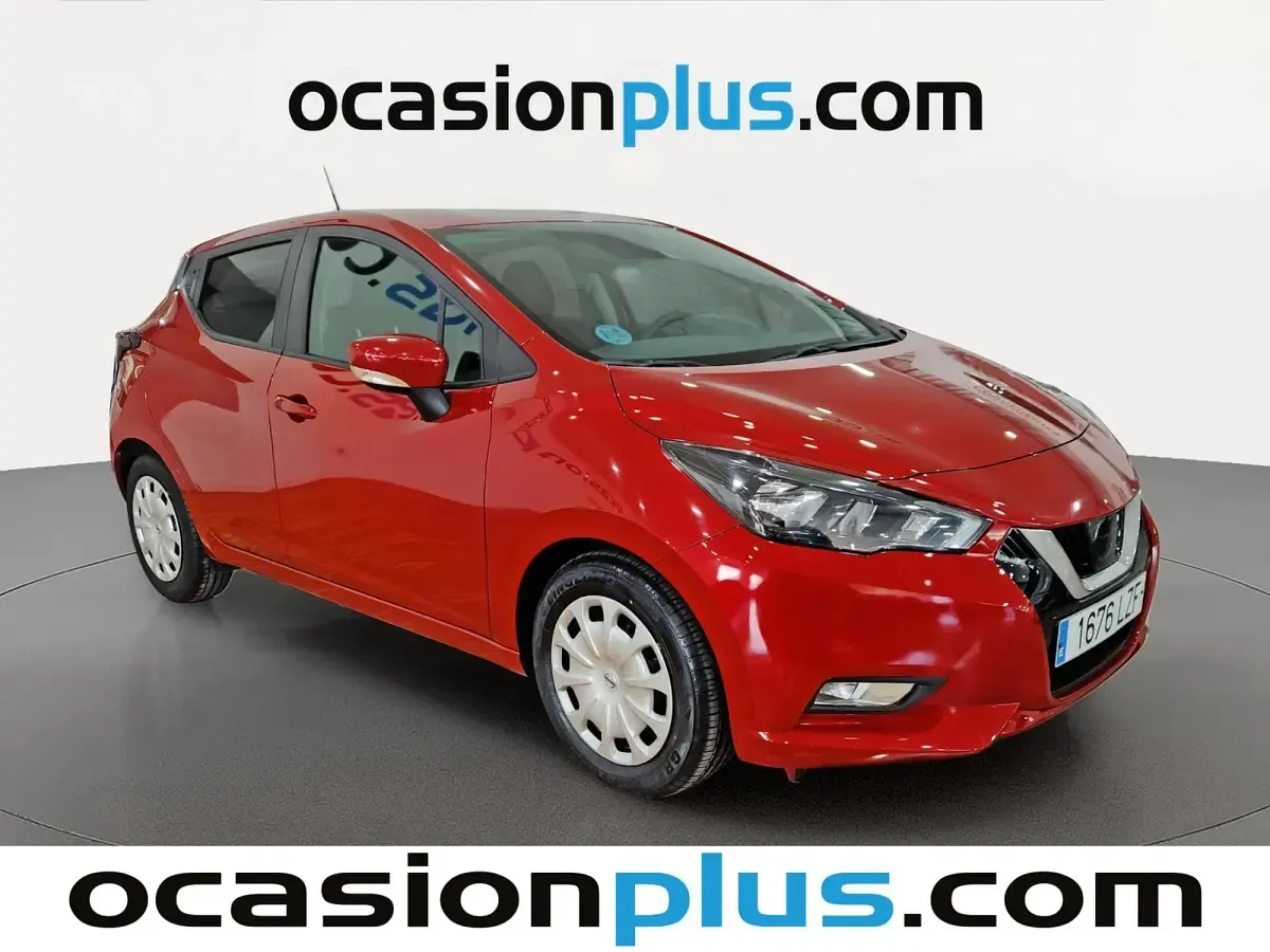 Usado Nissan Micra Acenta 92 CV (67 kW) 2022 Rojo Utilitario
