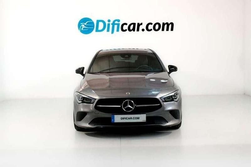 Usado Mercedes CLA200 162 CV (119 kW) 2023 Gris Berlina