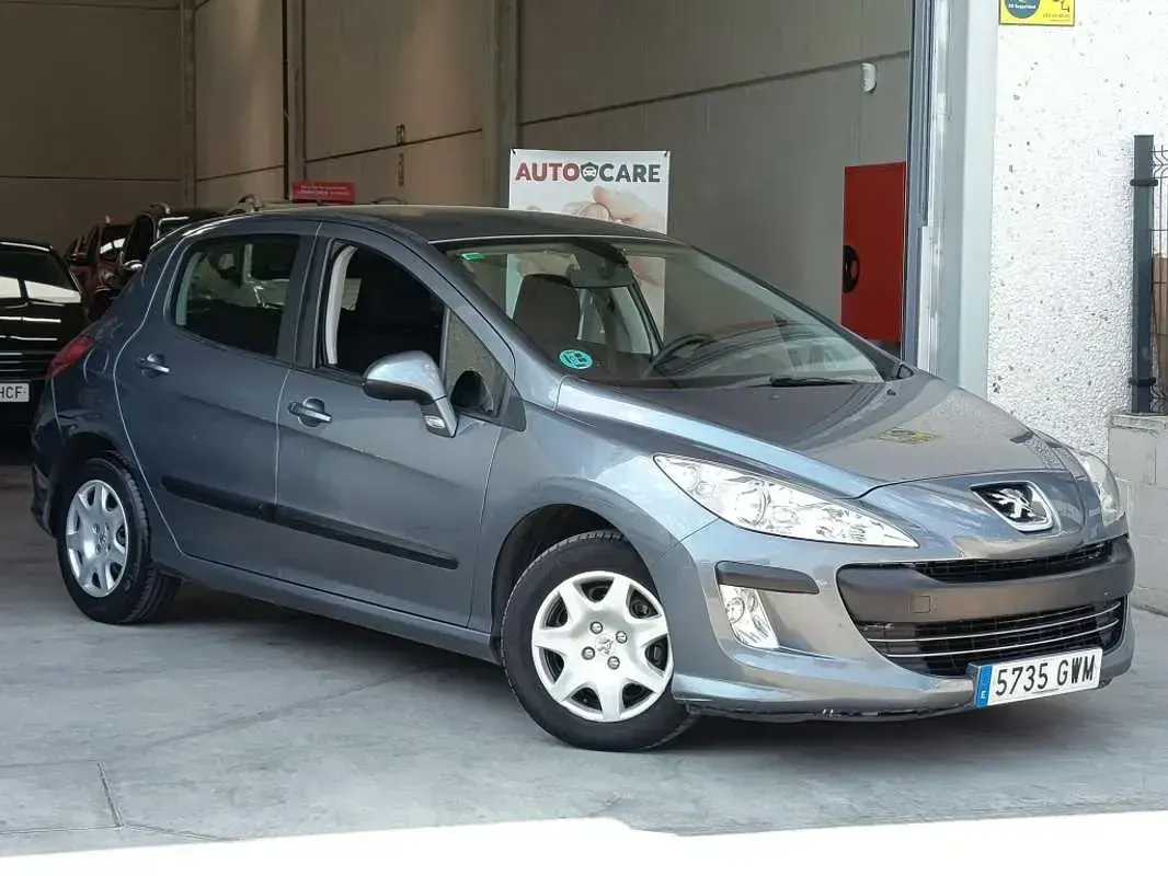 Usado Peugeot 308 120 CV (88 kW) 2010 Gris Utilitario