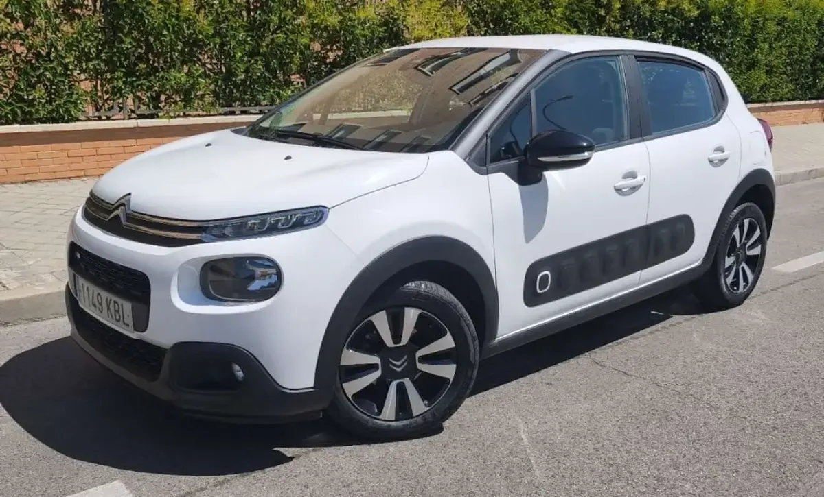 Usado Citroën C3 Feel 110 CV (80 kW) 2017 Blanco Utilitario