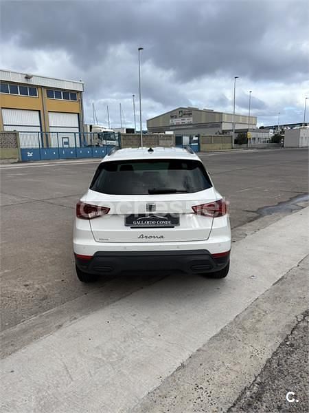 Usado Seat Arona Style 110 CV (80 kW) 2023 Blanco SUV