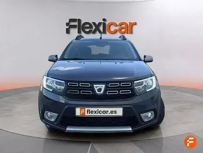 Usado Dacia Sandero Comfort 100 CV (73 kW) 2020 Gris Berlina