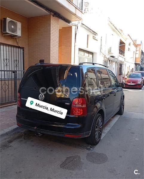 Usado VW Touran Highline 140 CV (102 kW) 2007 Negro Monovolumen
