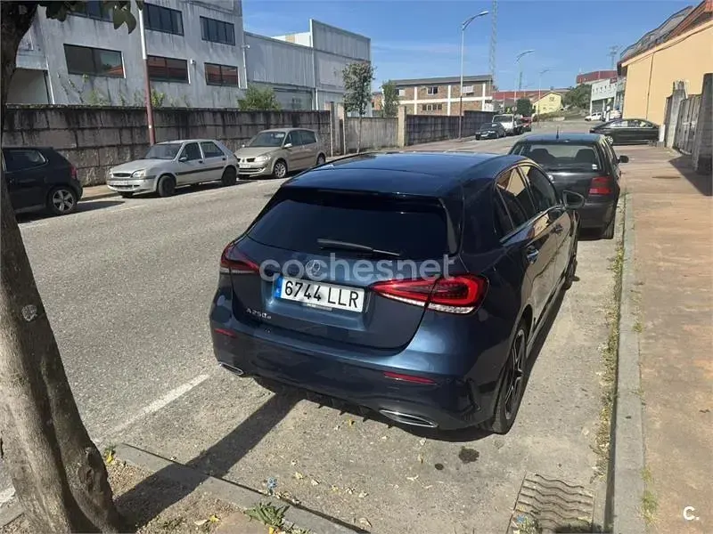Usado Mercedes A250 218 CV (160 kW) 2020 Azul Berlina