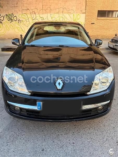 Usado Renault Laguna III Authentique 130 CV (95 kW) 2008 Negro Berlina