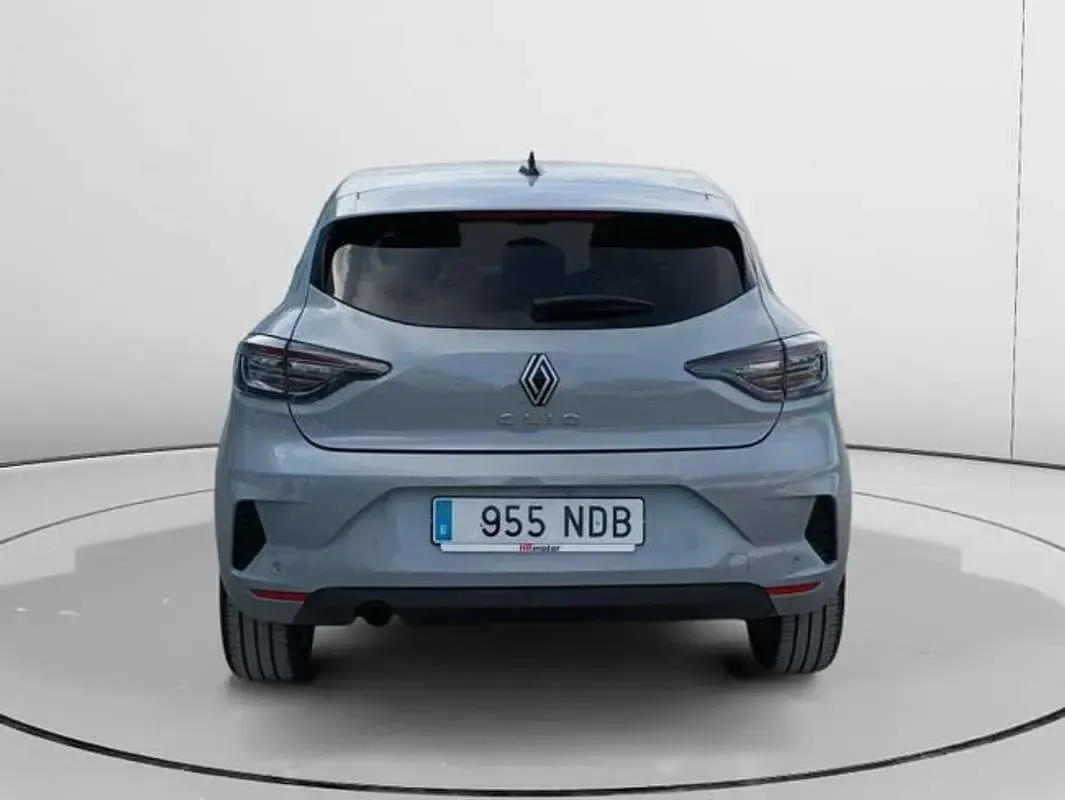 Usado Renault Clio Evolution 102 CV (75 kW) 2025 Gris Utilitario