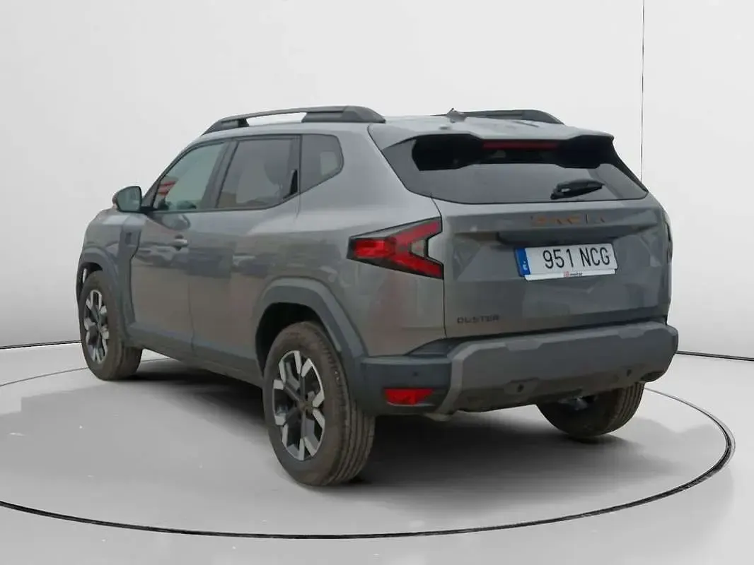 Usado Dacia Duster Extreme 131 CV (96 kW) 2025 Gris SUV