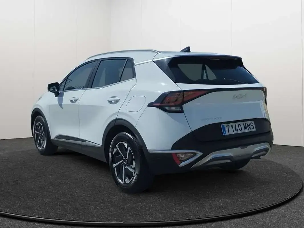 Usado Kia Sportage 136 CV (100 kW) 2024 Blanco SUV