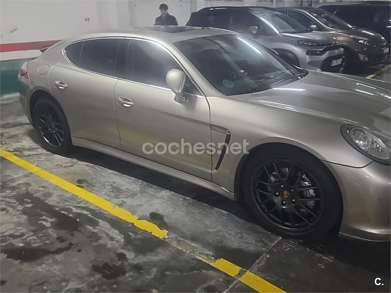 Usado Porsche Panamera 4S 400 CV (294 kW) 2010 Gris / plata Berlina