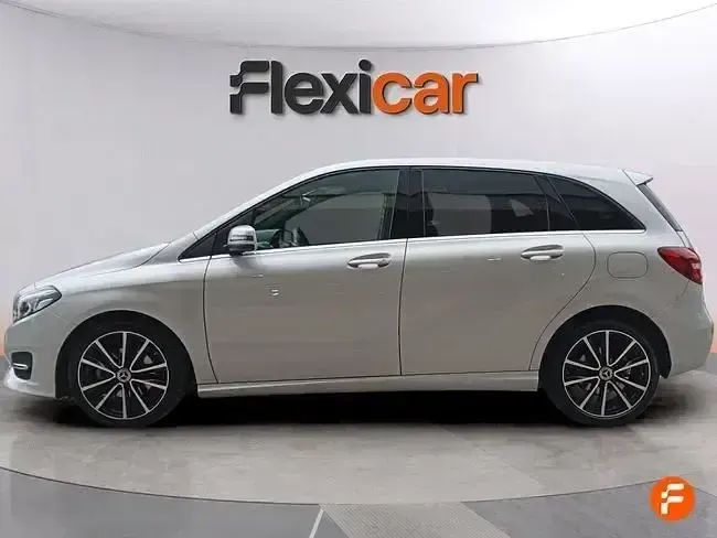 Usado Mercedes B200 136 CV (100 kW) 2018 Gris Monovolumen