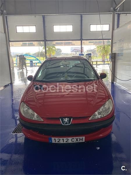 Rojo Usado 2004 Peugeot 206 Berlina | 1000 € (Super precio) - Imagen 1/4