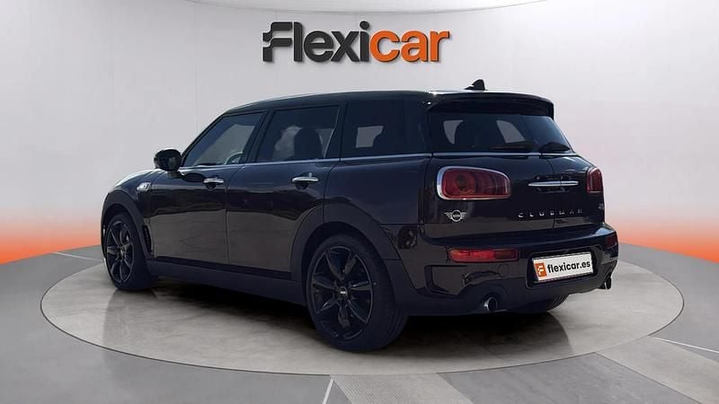 Usado Mini Cooper S Clubman 192 CV (141 kW) 2018 Granate Familiar