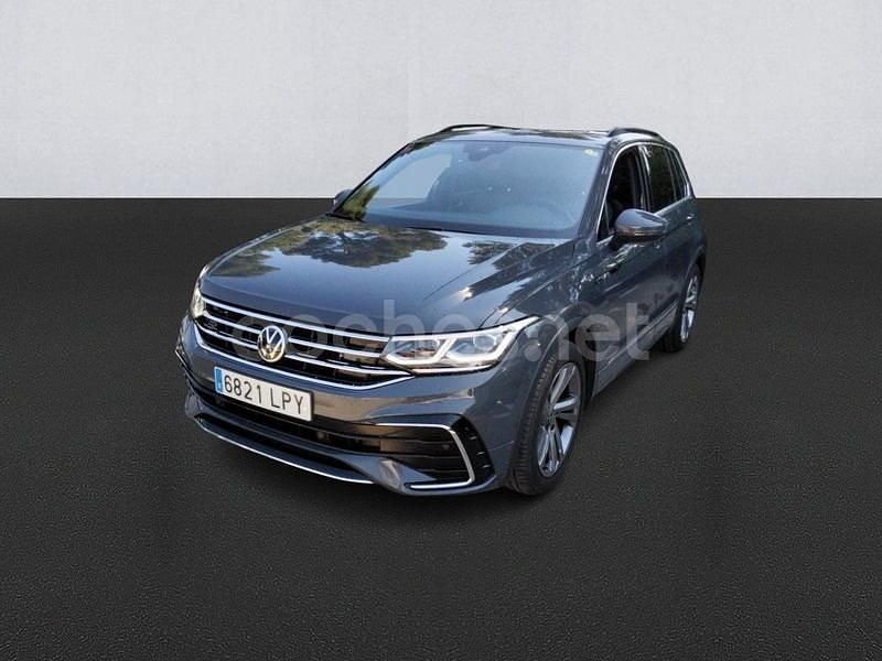 Gris / plata Usado 2021 VW Tiguan R-line SUV | 32.900 € (Un poco caro) - Imagen 1/1