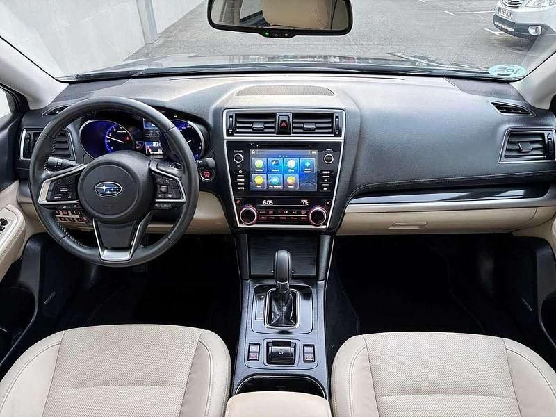 Usado Subaru Outback 175 CV (128 kW) 2020 Gris SUV