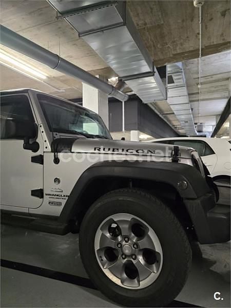 Usado Jeep Wrangler Unlimited Rubicon 177 CV (130 kW) 2008 Gris / plata SUV