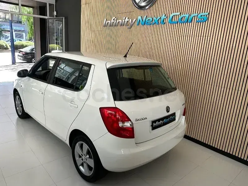 Usado Skoda Fabia 69 CV (50 kW) 2013 Blanco Berlina