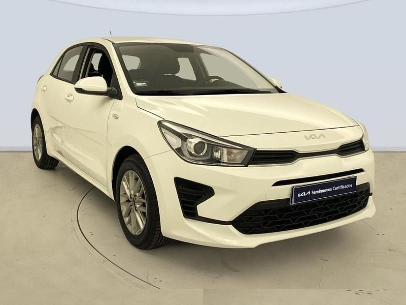 Usado Kia Rio 84 CV (61 kW) 2022 Blanco
