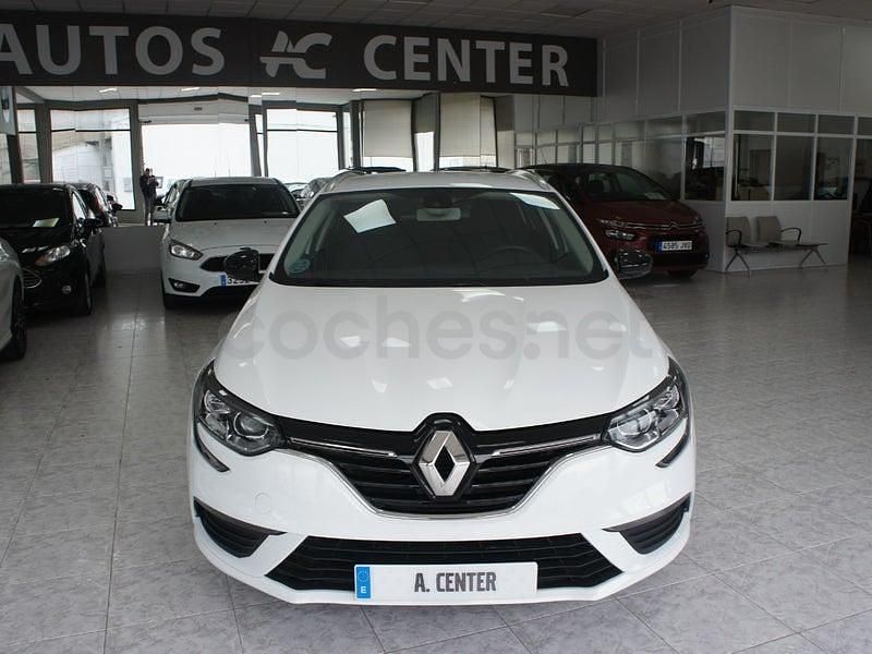Usado Renault Mégane GrandTour LIMITED 115 CV (84 kW) 2019 Blanco Familiar