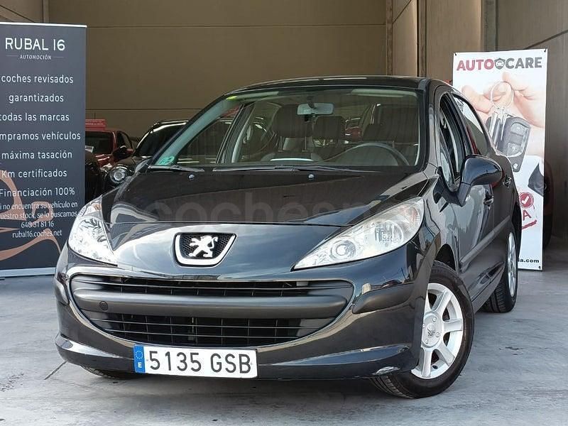 Usado Peugeot 207 75 CV (55 kW) 2009 Negro Berlina