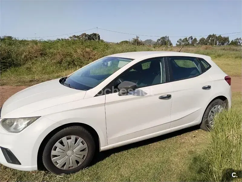 Usado Seat Ibiza Reference 95 CV (69 kW) 2018 Blanco Utilitario