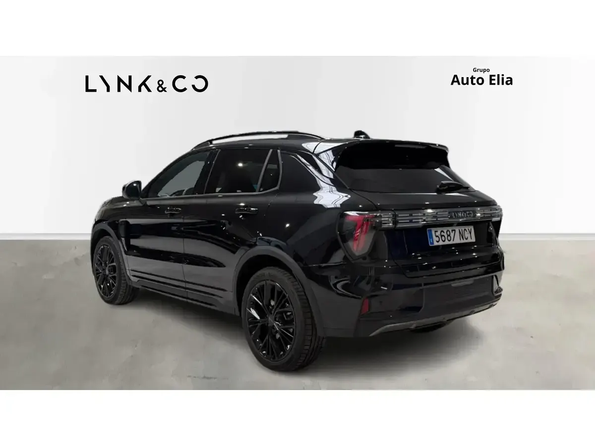 Usado Lynk & Co 01 276 CV (202 kW) 2025 Negro SUV