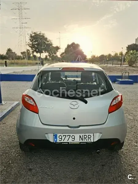 Usado Mazda 2 Active 75 CV (55 kW) 2008 Gris / plata Utilitario