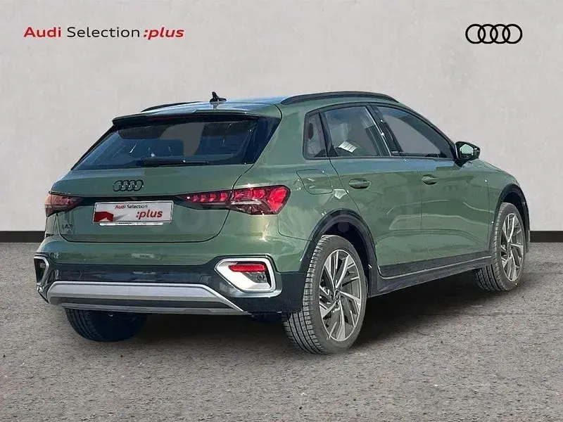 Nuevo Audi A3 150 CV (110 kW) 2026 Verde Berlina