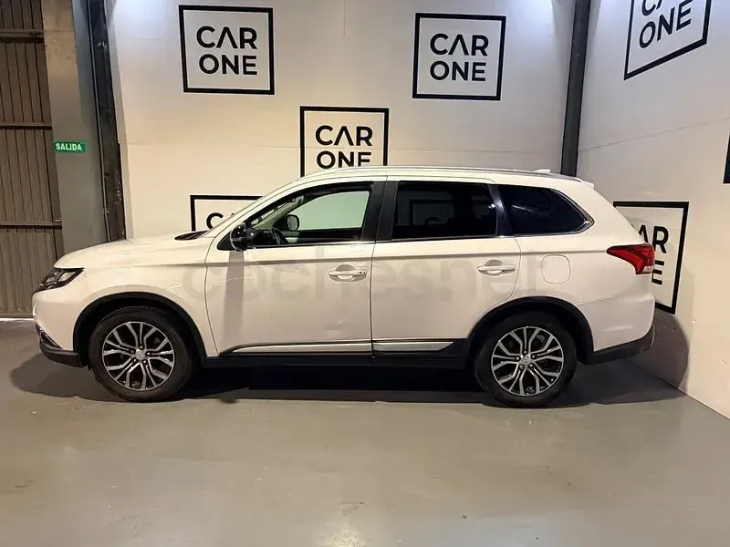 Usado Mitsubishi Outlander Motion 150 CV (110 kW) 2017 Blanco SUV