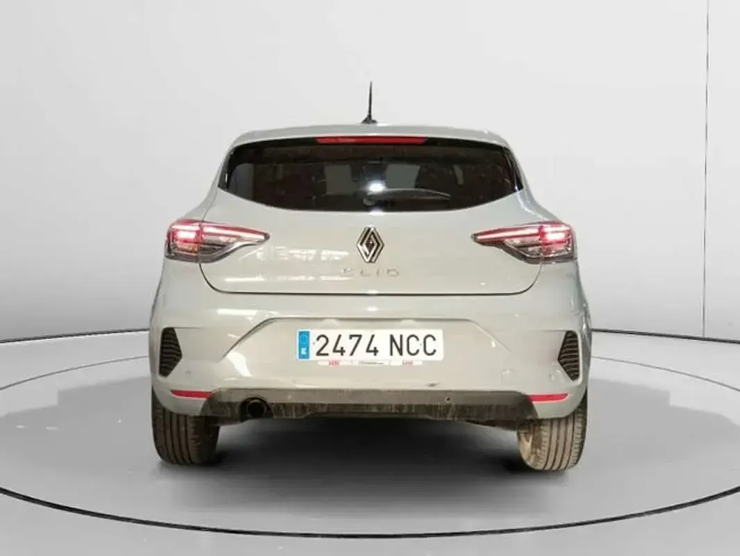 Usado Renault Clio Evolution 101 CV (74 kW) 2025 Gris Utilitario