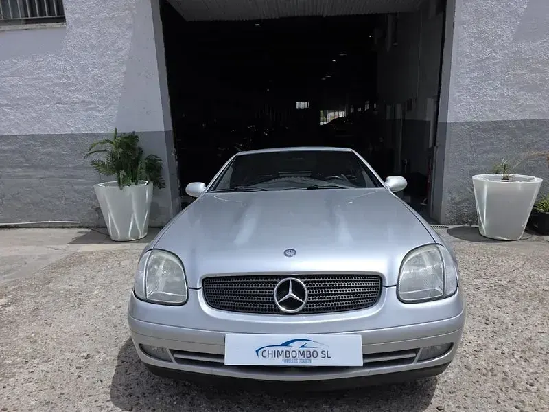 Usado Mercedes SLK200 136 CV (100 kW) 1996 Gris / plata Descapotable