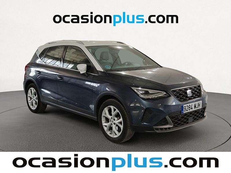 Usado Seat Arona FR 150 CV (110 kW) 2023 Gris SUV