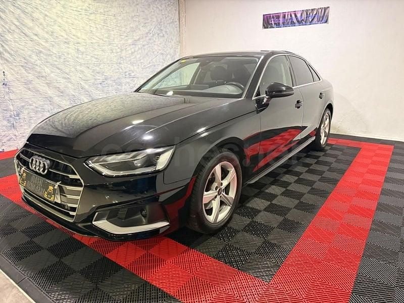 Usado Audi A4 Advanced Plus 136 CV (100 kW) 2022 Negro Berlina