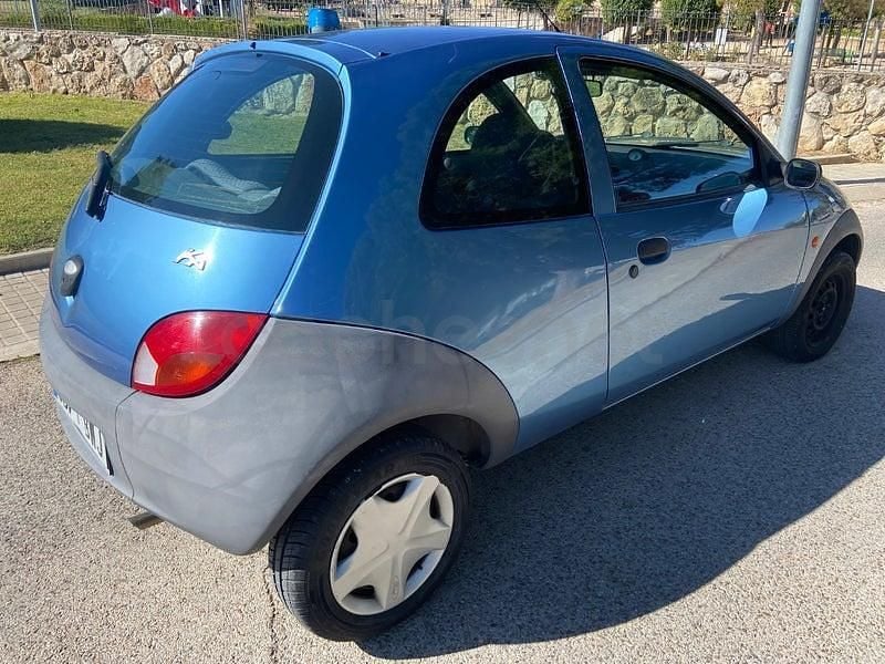 Usado Ford Ka Collection 60 CV (44 kW) 2002 Azul Utilitario