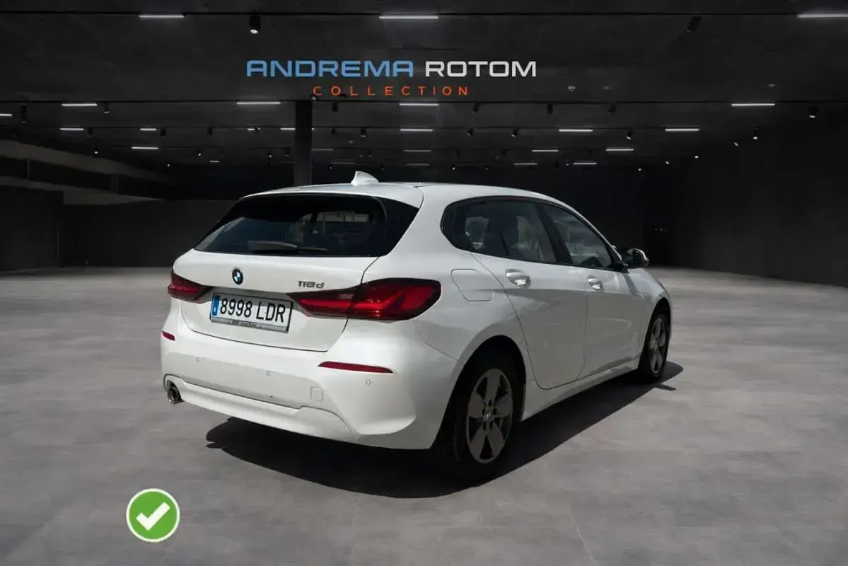 Usado BMW 116 116 CV (85 kW) 2020 Blanco Utilitario