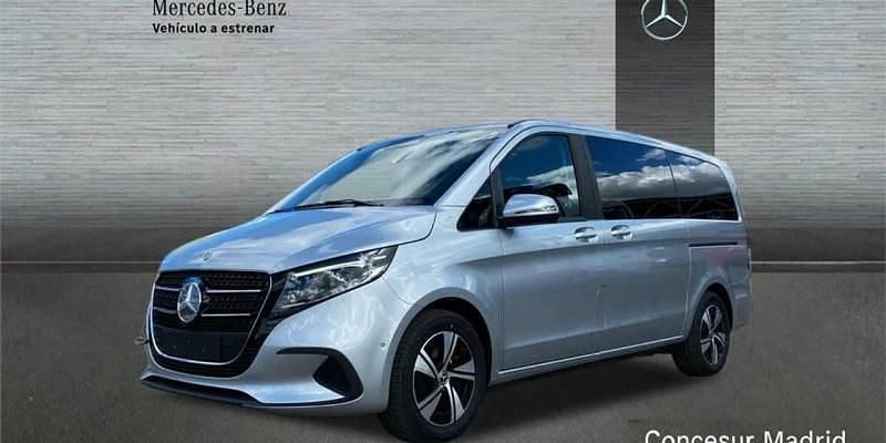 Plata Nuevo 2025 Mercedes V220 Style Monovolumen | 72.800 € (Precio justo) - Imagen 1/4