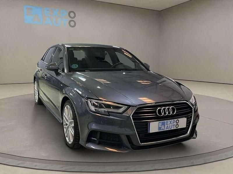 Plateado Usado 2019 Audi A3 Sportback S-Line Utilitario | 20.475 € (Precio justo) - Imagen 1/4