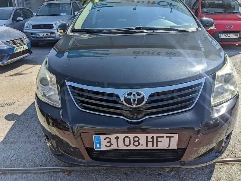Usado Toyota Avensis Executive 124 CV (91 kW) 2011 Negro Familiar