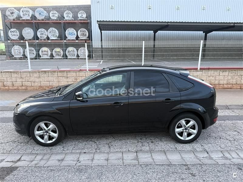 Usado Ford Focus Titanium 115 CV (84 kW) 2009 Negro Berlina