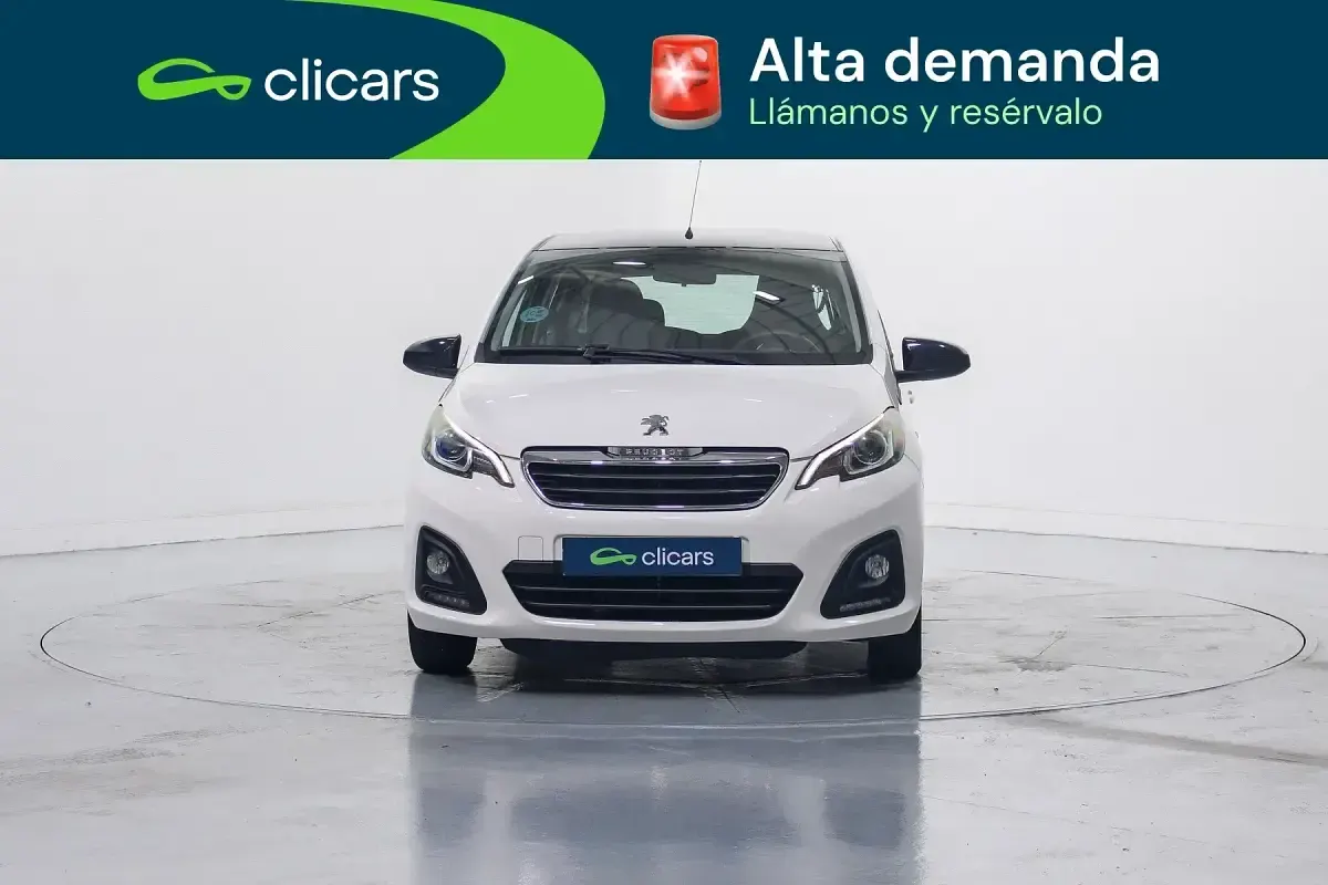 Usado Peugeot 108 Active 72 CV (52 kW) 2019 Blanco Berlina
