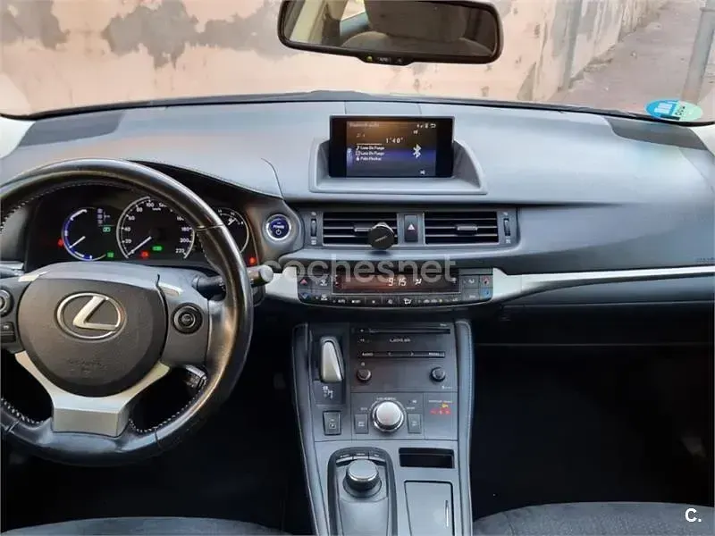 Usado Lexus CT200h Executive Line 136 CV (100 kW) 2015 Azul Berlina