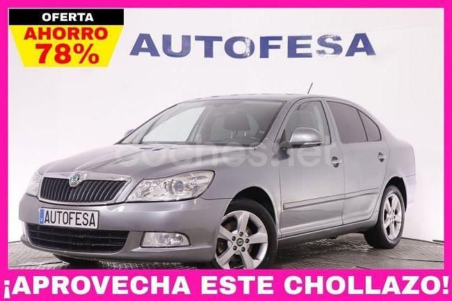 Gris / plata Usado 2013 Skoda Octavia Elegance Berlina | 6450 € (Precio justo) - Imagen 1/4