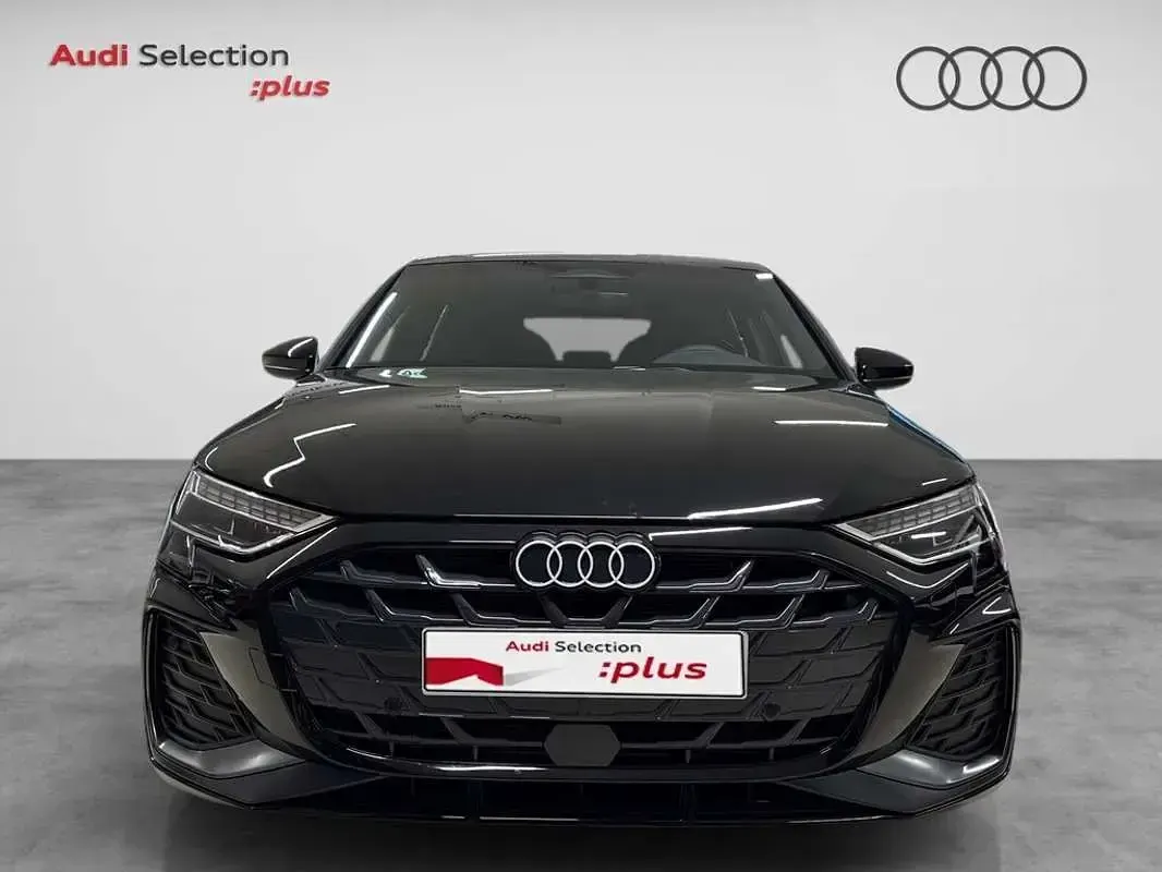 Usado Audi A3 Sportback S-Line 150 CV (110 kW) 2026 Negro Utilitario