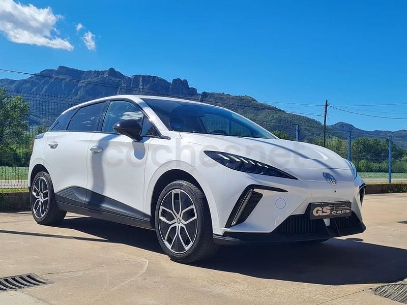 Usado MG MG4 EV Luxury 150 kW (204 HP) 2024 Eléctrico Citadino