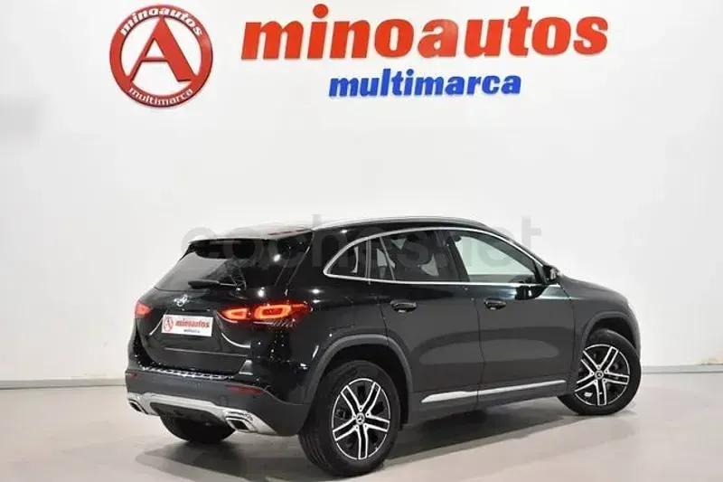 Usado Mercedes GLA250 Business 218 CV (160 kW) 2022 Negro SUV