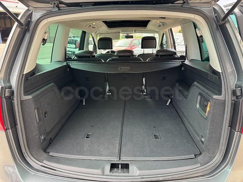 Usado VW Sharan Sport 177 CV (130 kW) 2013 Gris / plata Monovolumen