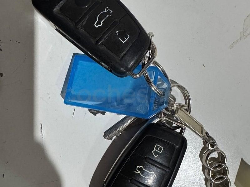 Usado Audi Q7 240 CV (176 kW) 2008 Granate SUV