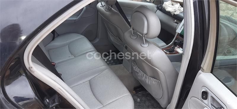 Usado Mercedes C180 Classic 143 CV (105 kW) 2004 Negro Berlina