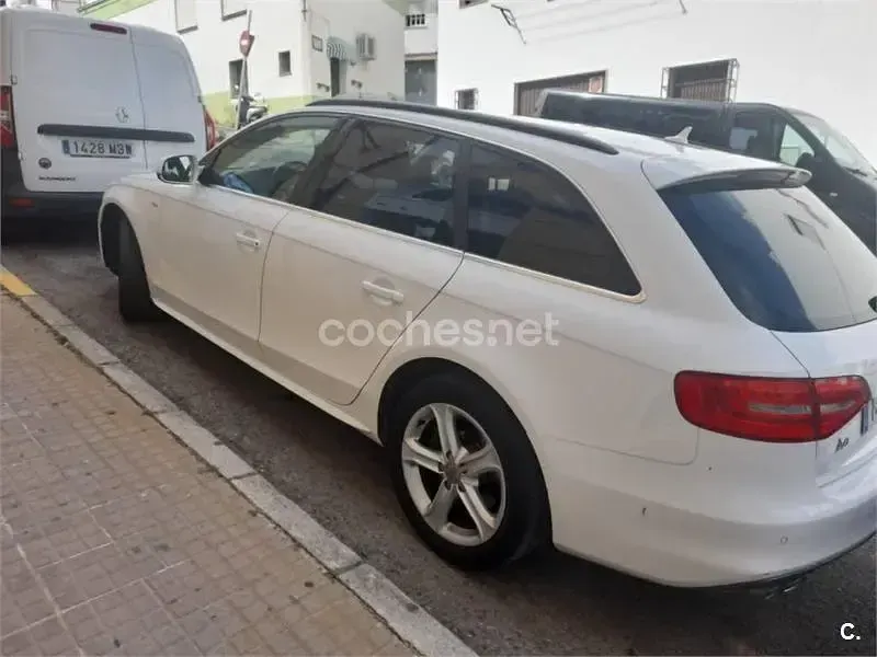 Usado Audi A4 190 CV (139 kW) 2015 Blanco Familiar